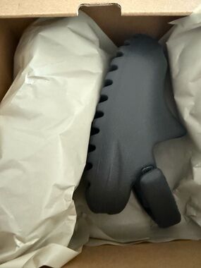 YEEZY INFANT SLIDES AUTHENTIC